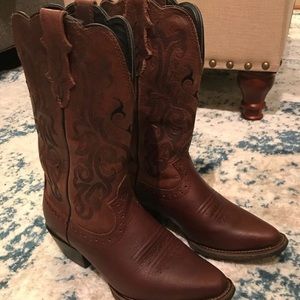Western riding boots by Justin